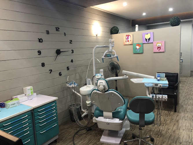 Dentology Dental Clinic — دانتوں کا کلینک